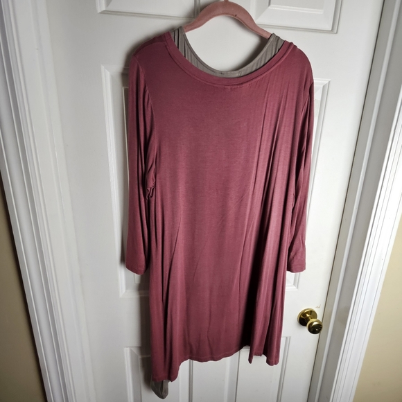 LOGO Women Top and Asymmetrical Tank Size Large - Picture 3 of 7